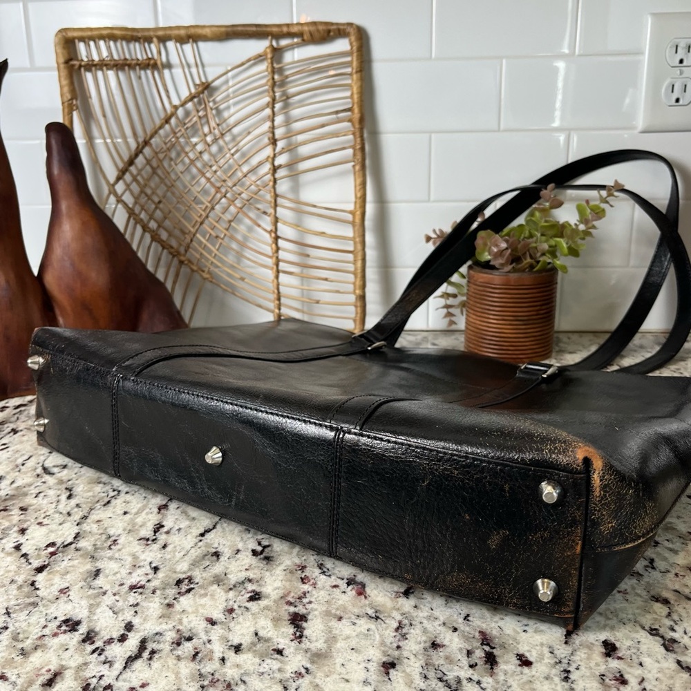 Distressed Wilson’s Leather Tote Bag - Picture 6 of 13